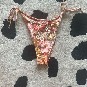 Billabong floral bikini bottoms